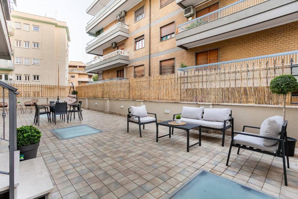 Noh Collection 2Bdr Apartment- Vatican Area — Photos 2